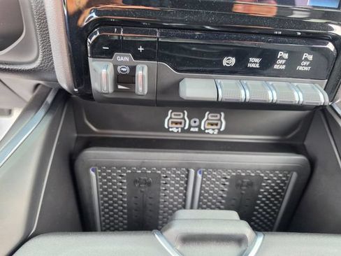 Used 2025 RAM 2500 Laramie w/ Night Edition AWD/4WD image 20