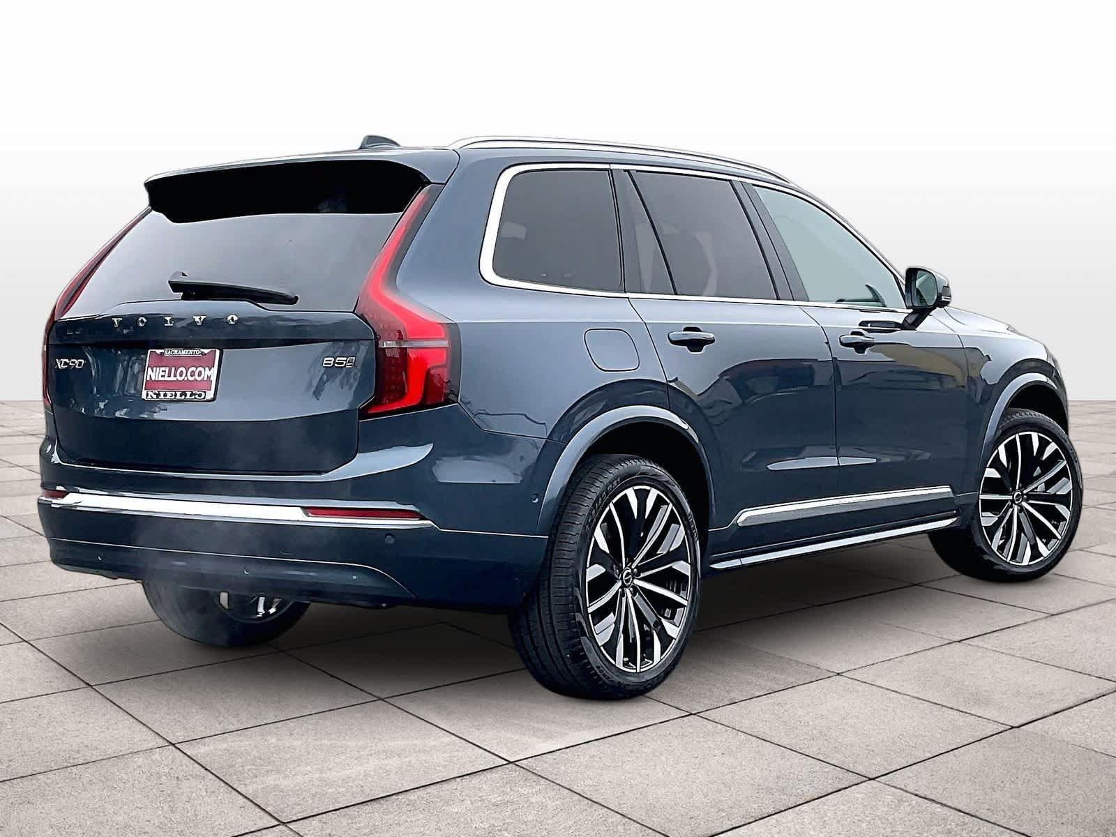 New 2026 Volvo XC90 B5 Plus w/ Protection Package AWD/4WD image 4