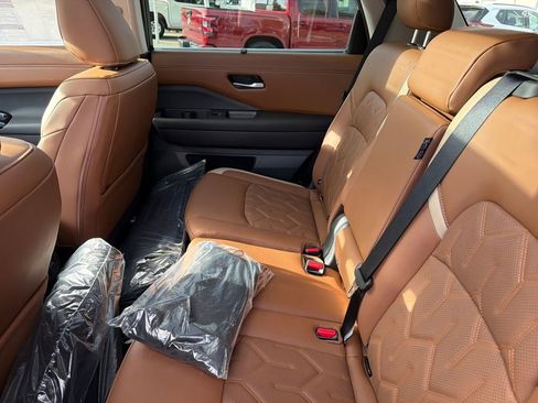 New 2026 Nissan Pathfinder Platinum w/ Cargo Package image 30