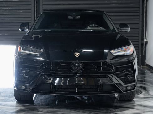 Used 2019 Lamborghini Urus image 2