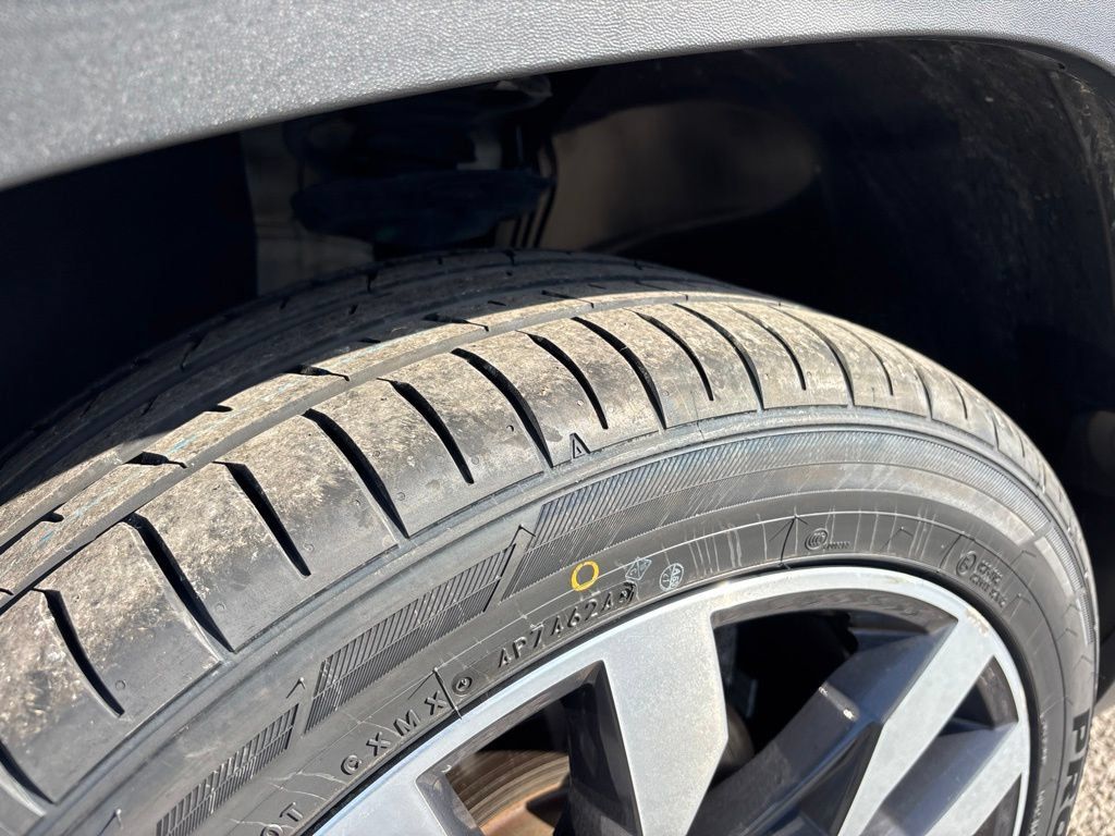 Certified 2022 Volkswagen Atlas SE FWD image 9
