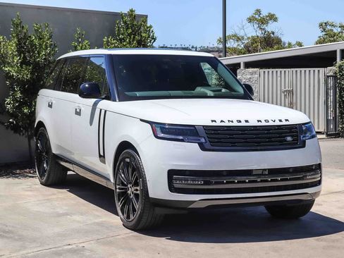 New 2026 Land Rover Range Rover Long Wheelbase SE AWD/4WD image 3