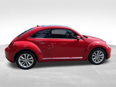 Used 2015 Volkswagen Beetle TDI FWD image 6