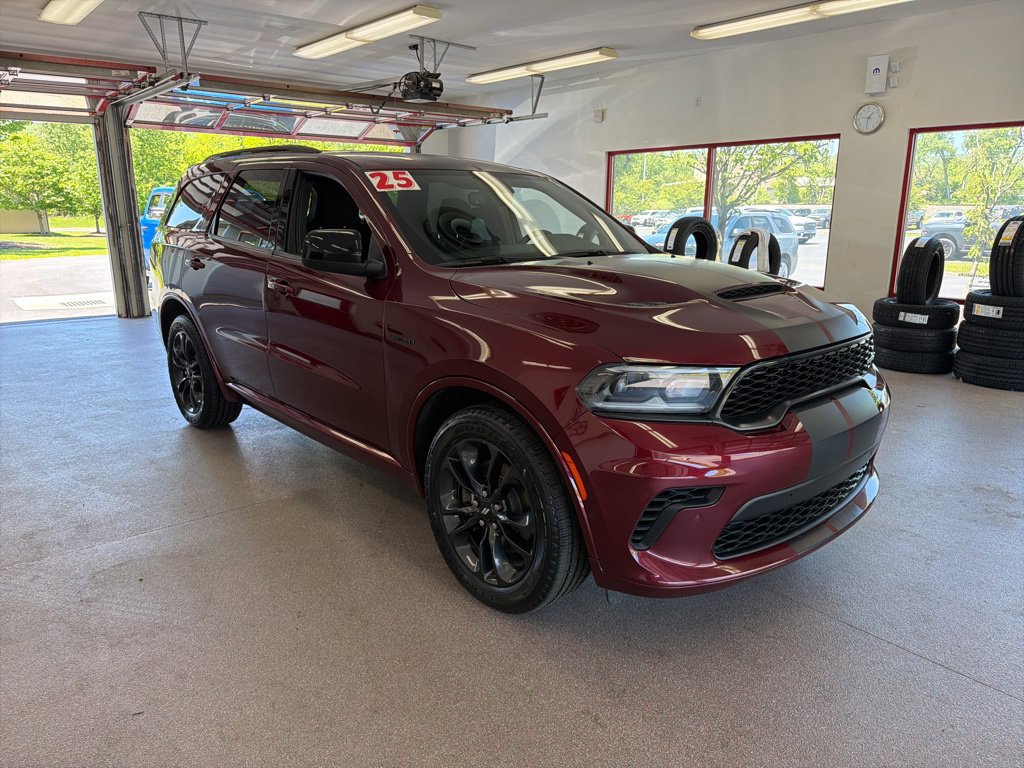 Certified 2025 Dodge Durango R/T w/ Blacktop Package AWD/4WD image 1