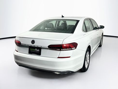 Used 2020 Volkswagen Passat 2.0T SE w/ Sunroof Package FWD image 9