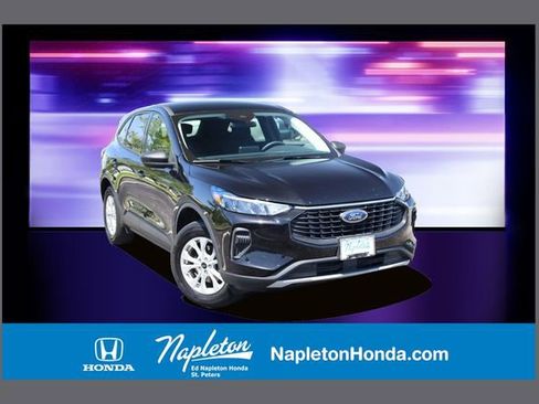 Used 2025 Ford Escape Active AWD/4WD image 1