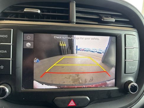 Used 2023 Kia Soul LX w/ LX Technology Package image 25