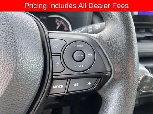 Used 2024 Toyota RAV4 XLE AWD/4WD image 26