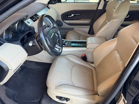 Used 2017 Land Rover Range Rover Evoque SE image 9