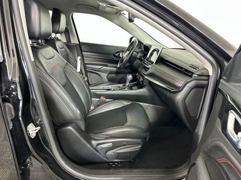 Used 2022 Jeep Compass Trailhawk w/ Trailhawk Convenience Group image 28