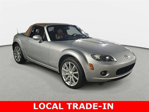 Used 2006 MAZDA MX-5 Miata Grand Touring w/ Premium Pkg image 3