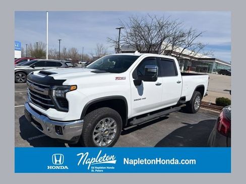 Used 2025 Chevrolet Silverado 3500 LTZ w/ LTZ Convenience Package image 1
