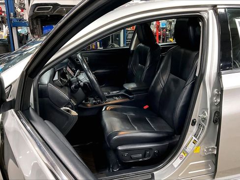 Used 2013 Toyota Avalon Limited image 8