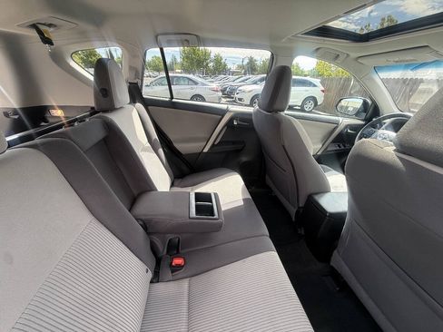 Used 2015 Toyota RAV4 XLE FWD image 16