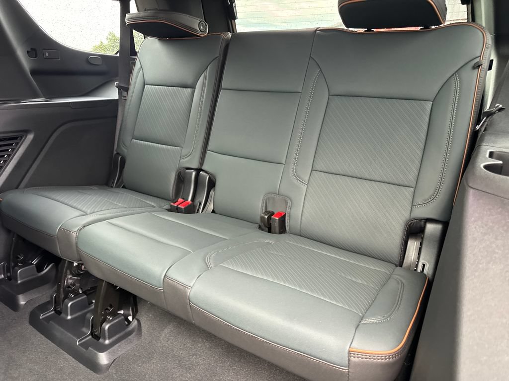 New 2026 GMC Yukon AT4 w/ AT4 Premium Plus Package AWD/4WD image 13