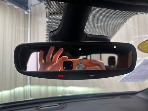 Used 2025 Chrysler Pacifica Pinnacle image 34