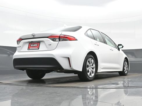 Used 2024 Toyota Corolla LE FWD image 29