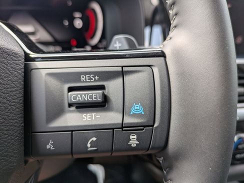 New 2026 Nissan Pathfinder SL FWD image 17