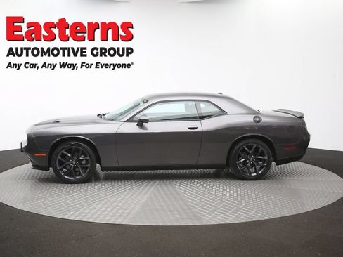 Used 2022 Dodge Challenger SXT w/ Driver Convenience Group RWD image 57