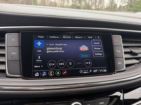 Used 2023 Buick Enclave Avenir AWD/4WD image 19