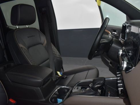 Used 2024 GMC Canyon Denali AWD/4WD image 38