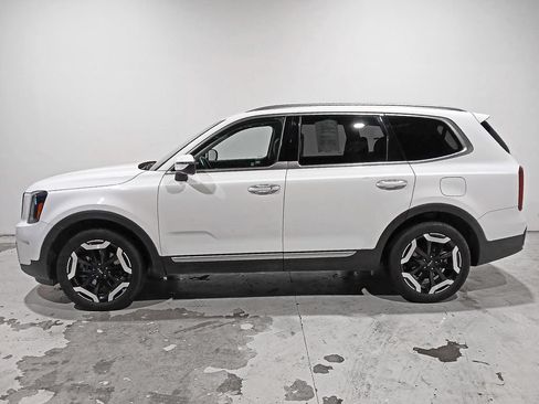Used 2025 Kia Telluride S FWD image 4