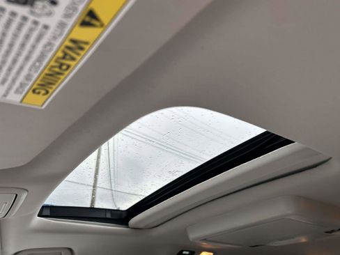 Used 2025 Honda Odyssey Touring image 11