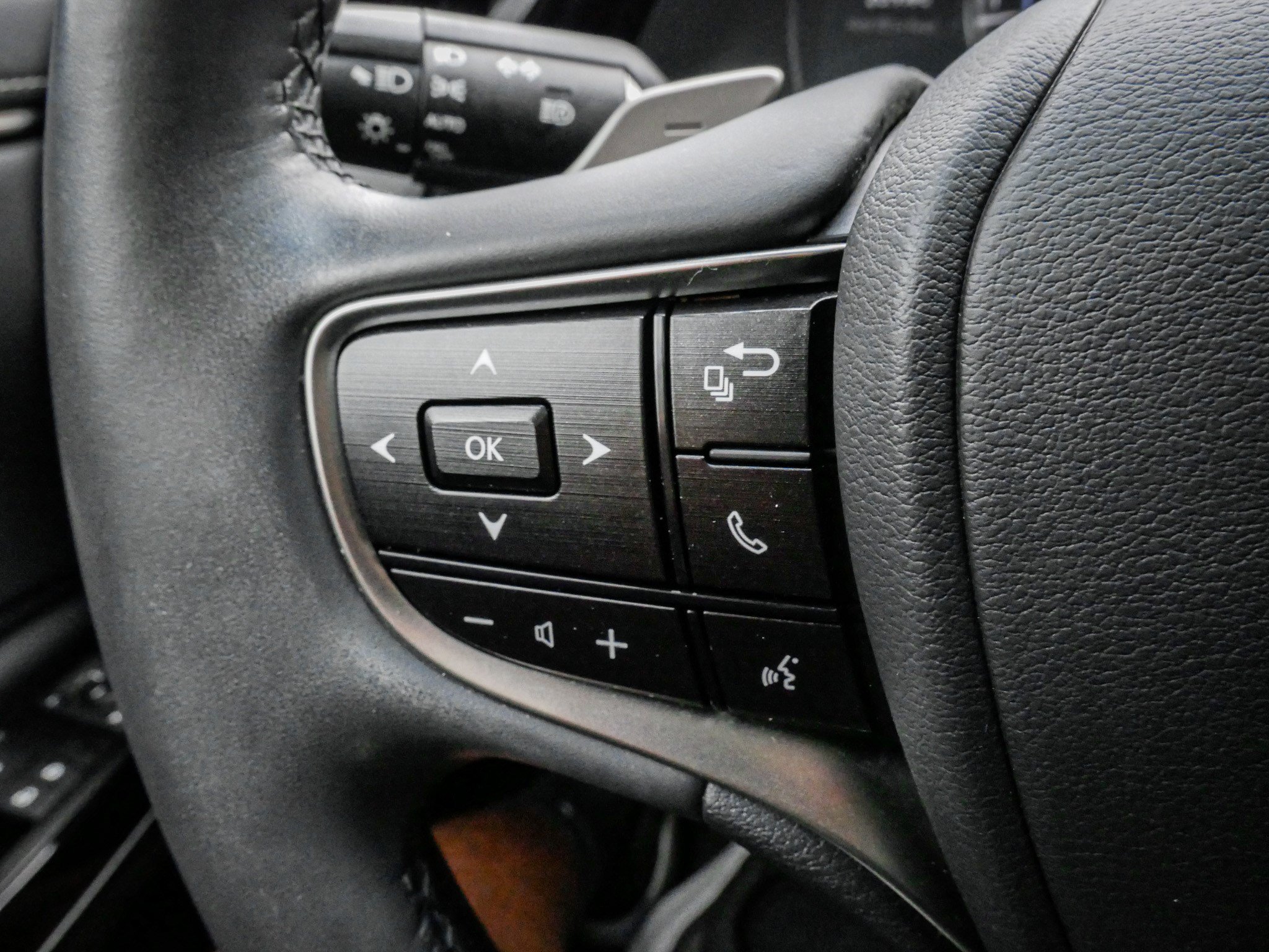Used 2022 Lexus ES 350 w/ Premium Package FWD image 19
