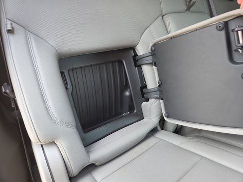 Used 2024 GMC Sierra 1500 SLT AWD/4WD image 16