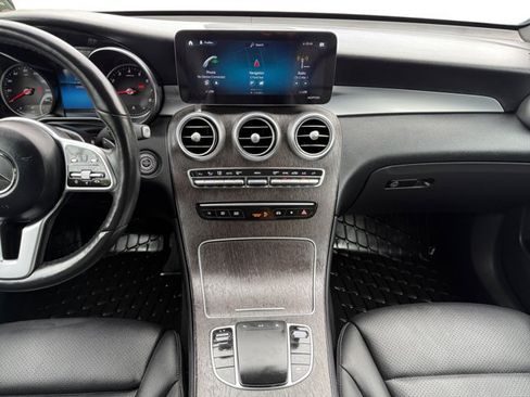 Used 2022 Mercedes-Benz GLC 300 4MATIC w/ Multimedia Package Lite image 15
