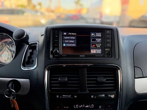 Used 2017 Dodge Grand Caravan GT image 47