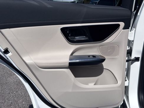 Used 2025 Mercedes-Benz GLC 300 GLC 300 image 28