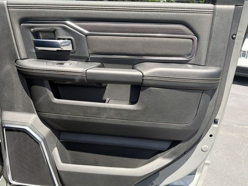 New 2026 RAM 3500 Laramie AWD/4WD image 19