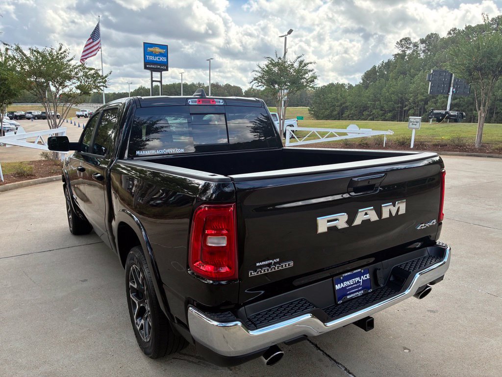 Used 2026 RAM 1500 Laramie AWD/4WD image 15