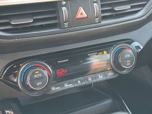 Used 2023 Kia Forte GT-Line image 16