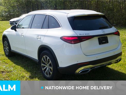 Used 2024 Mercedes-Benz GLC 300 4MATIC image 5