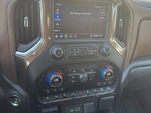 Used 2020 Chevrolet Silverado 1500 High Country w/ Technology Package AWD/4WD image 16