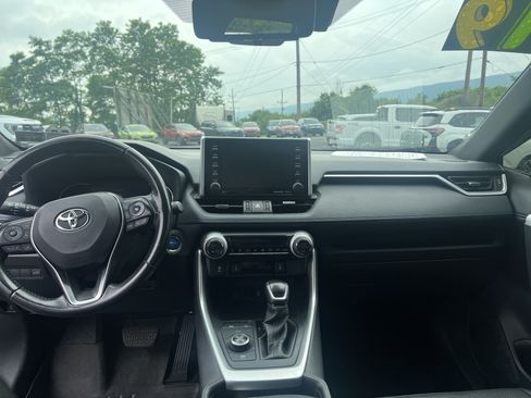 Used 2019 Toyota RAV4 XSE w/ Carpet Mat Package AWD/4WD image 14