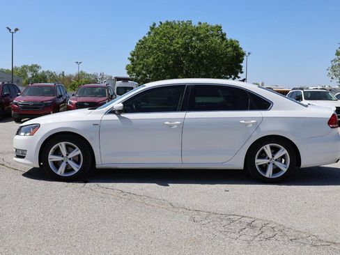 Used 2015 Volkswagen Passat 1.8T Limited Edition FWD image 8
