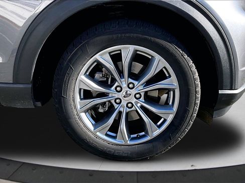 Used 2022 Ford Explorer XLT w/ Equipment Group 202A image 35