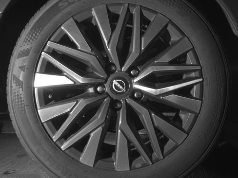 Used 2025 Nissan Altima 2.5 SV image 15