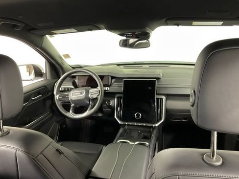 Used 2025 GMC Acadia Elevation w/ Elevation Premium Package AWD/4WD image 16