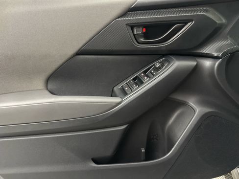 Used 2024 Subaru Crosstrek 2.0i image 14