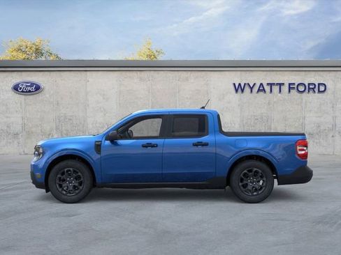 New 2025 Ford Maverick XLT image 3