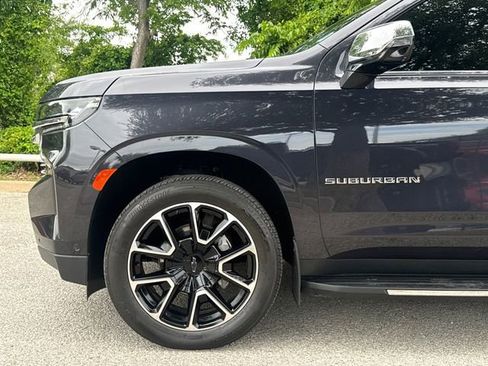 Used 2024 Chevrolet Suburban Premier w/ Advanced Technology Package image 5