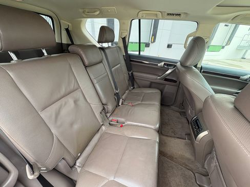 Used 2015 Lexus GX 460 w/ Premium Package AWD/4WD image 33
