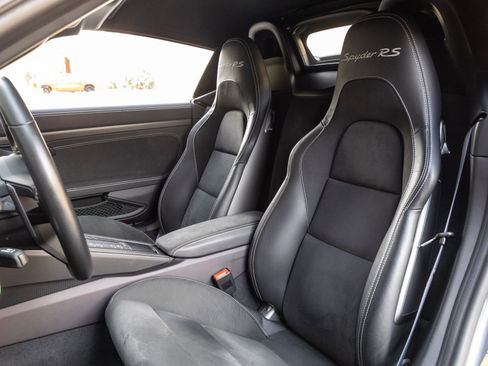 Certified 2024 Porsche 718 Boxster Spyder RS image 5