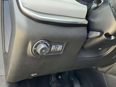 Used 2022 Jeep Compass Limited AWD/4WD image 9