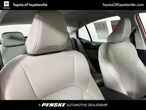 Used 2026 Toyota Camry XLE FWD image 14