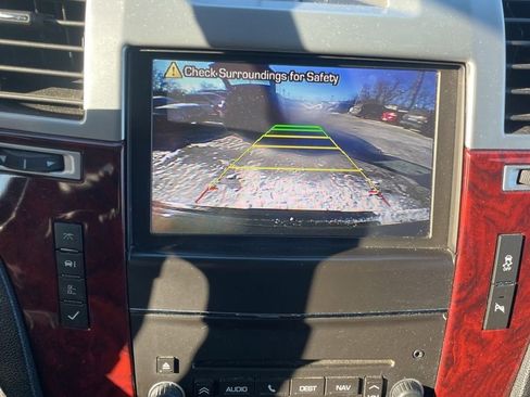 Used 2014 Cadillac Escalade ESV Premium image 10